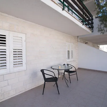 Pinija - Basic Two Bedroom With Terraces A1 - St *